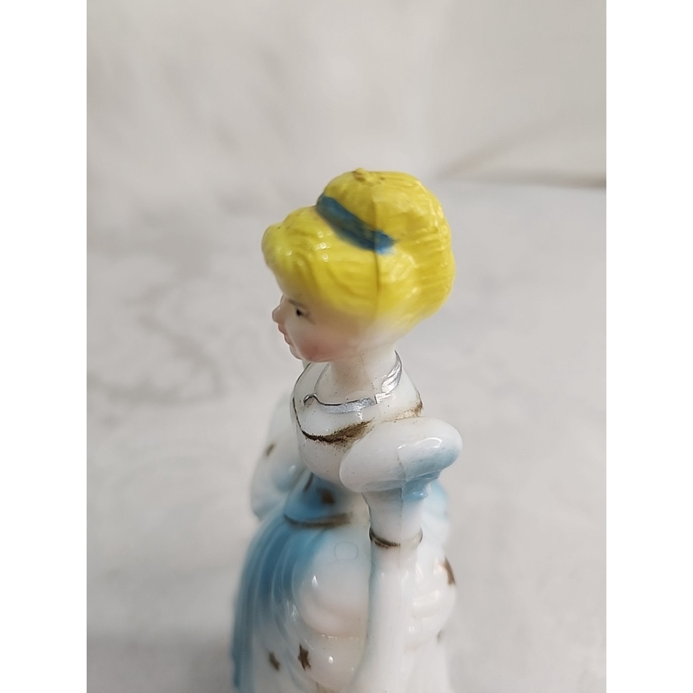 Vintage DISNEY 1960 Japan CINDERELLA Cake Topper,plastic Figurine 5.5" Tall - Picture 9 of 12